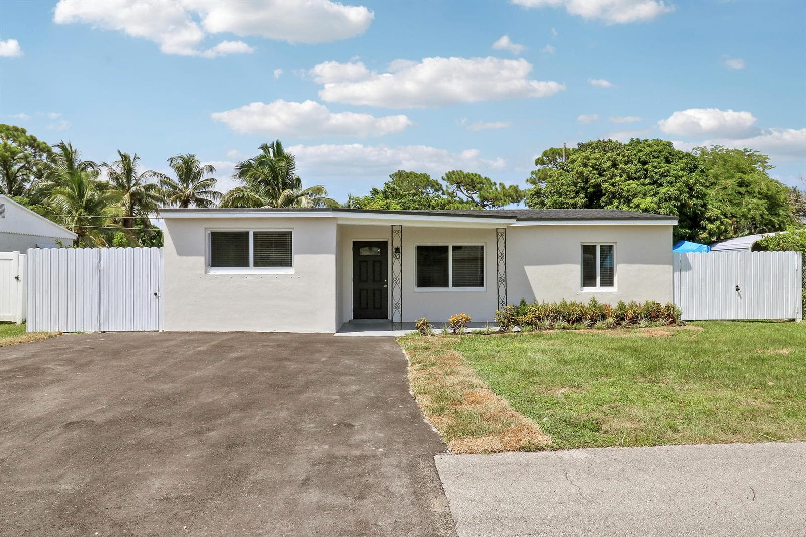 4785 Clinton Boulevard, Lake Worth, FL 33463 photo 4
