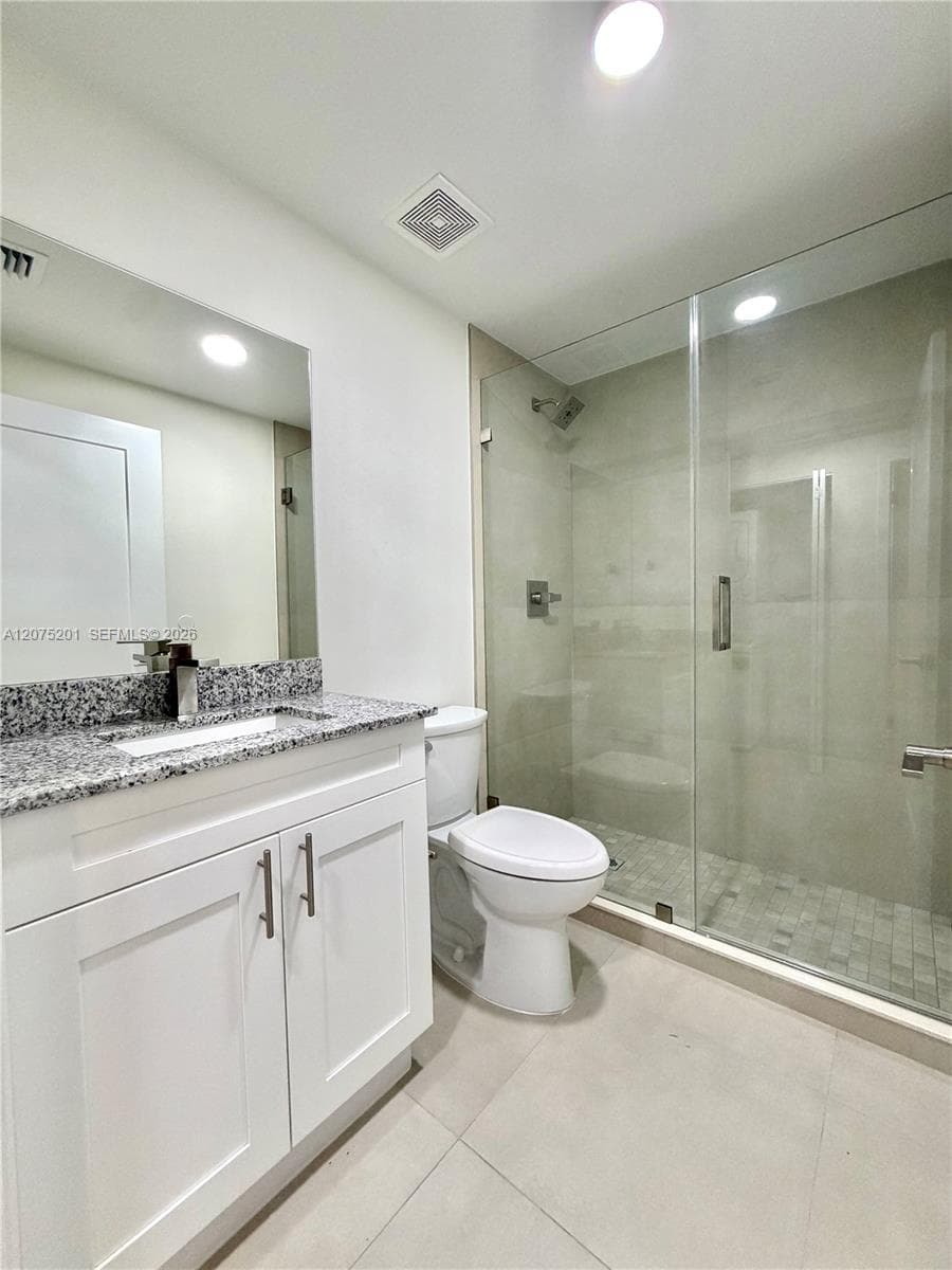 310 E 7th St # 203, Hialeah, FL 33010 photo 5