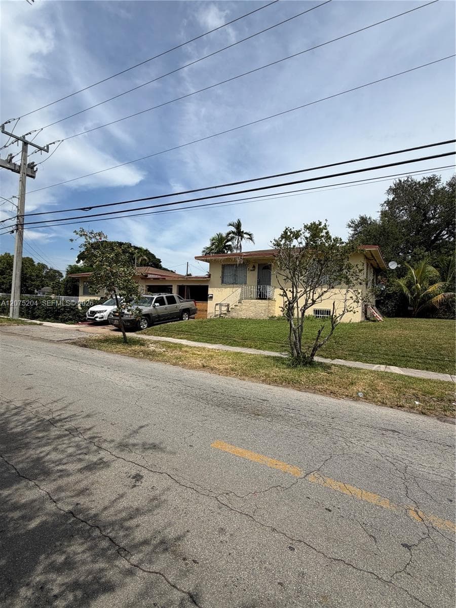 3231 NW 19th Ave, Miami, FL 33142 photo 2