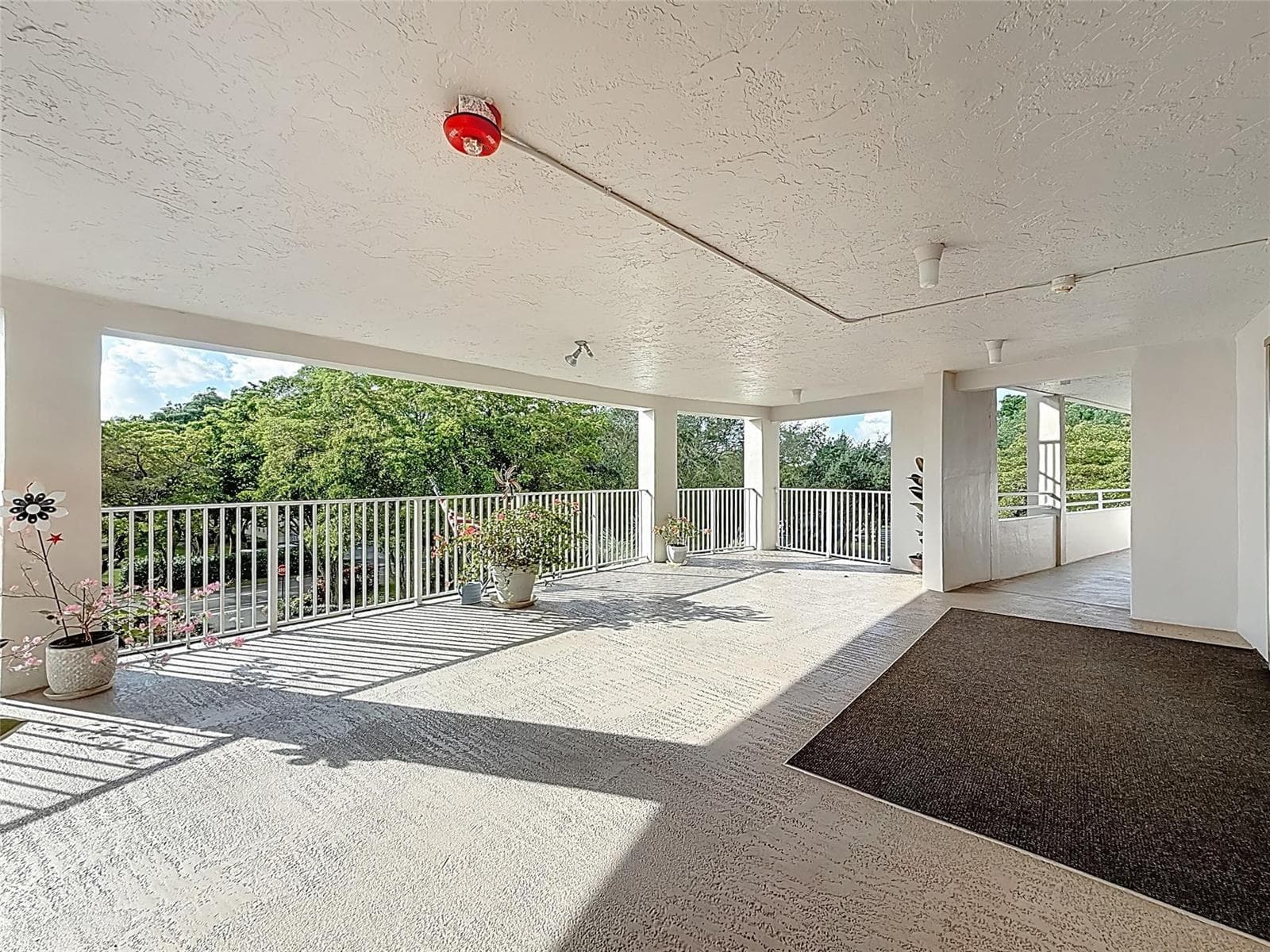 545 Oaks Lane # 410, Pompano Beach, FL 33069 photo 5