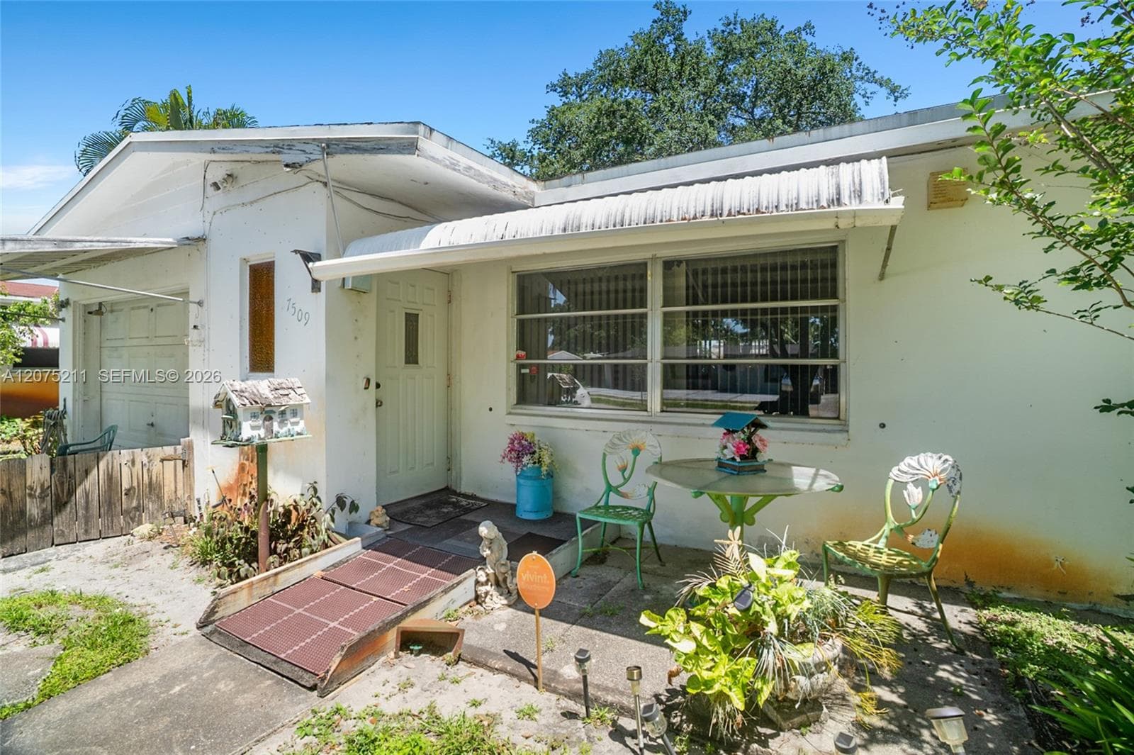 7509 Garfield St, Hollywood, FL 33024 photo 2