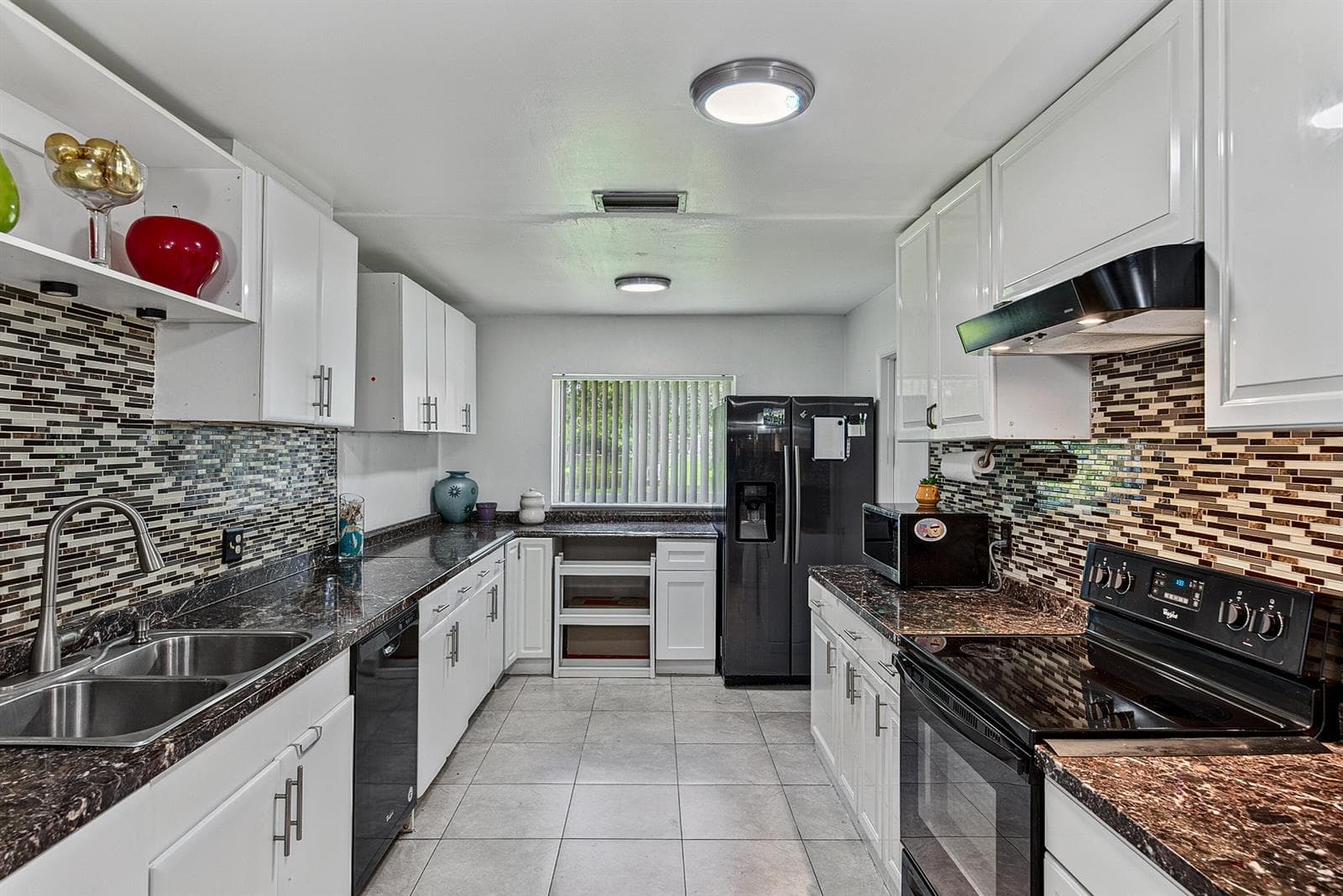 7190 NW 10TH Court, Margate, FL 33063 photo 3