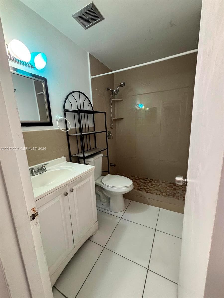 11195 SW 1st St # 216, Sweetwater, FL 33174 photo 5
