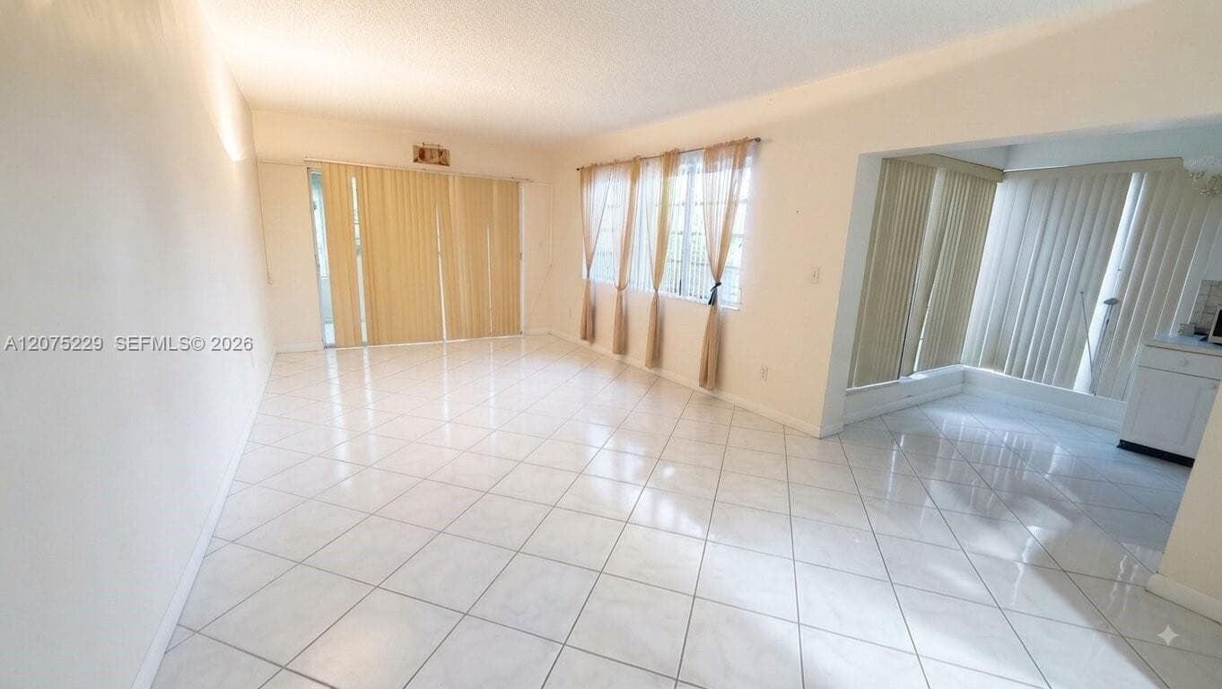 245 NE 191st St # 3012, Miami, FL 33179 photo 4