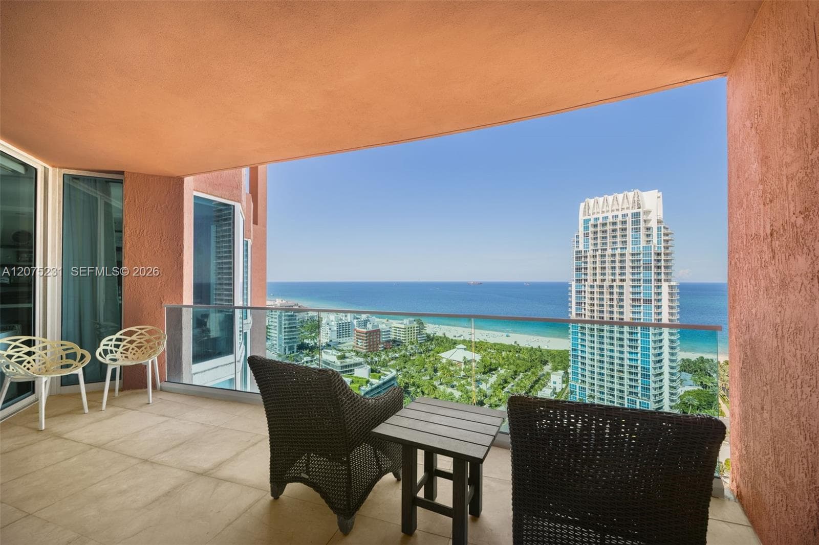 300 Pointe Dr # 2806, Miami Beach, FL 33139 photo 3