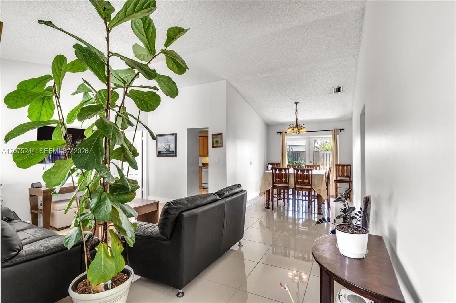 11740 NW 39th Pl, Sunrise, FL 33323 photo 2