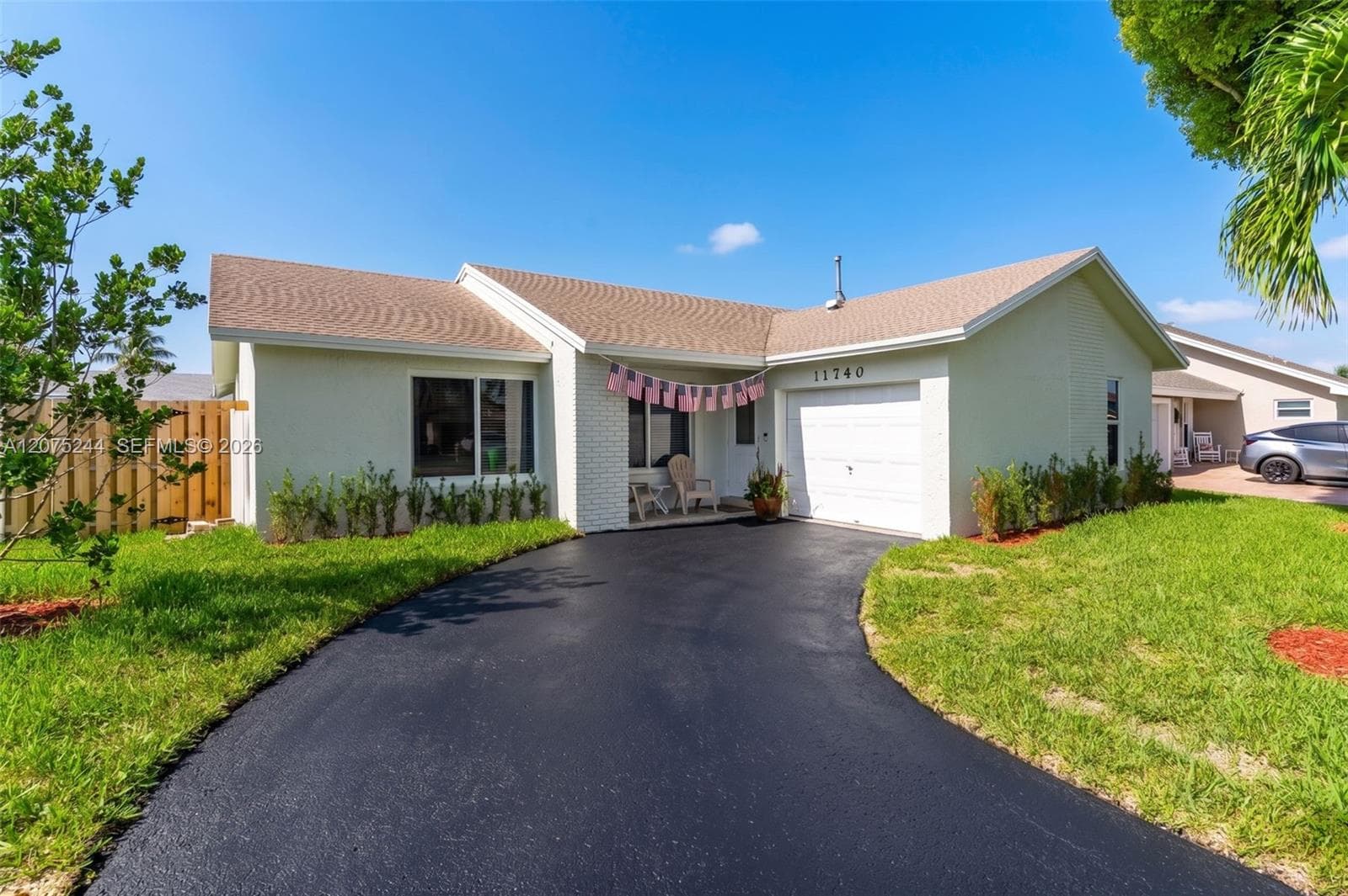 11740 NW 39th Pl, Sunrise, FL 33323