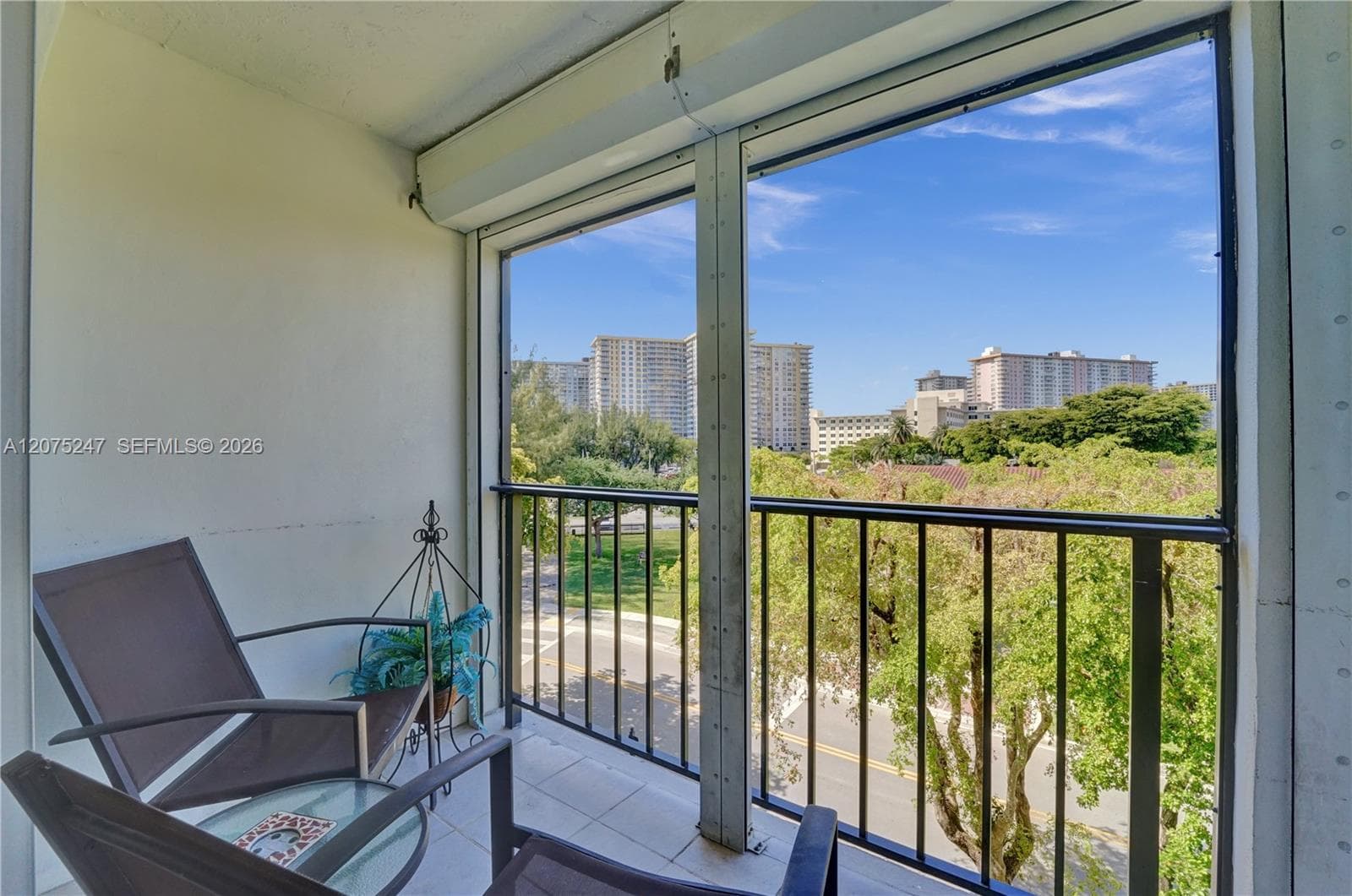 201 178th Dr # 403, Sunny Isles Beach, FL 33160 photo 2