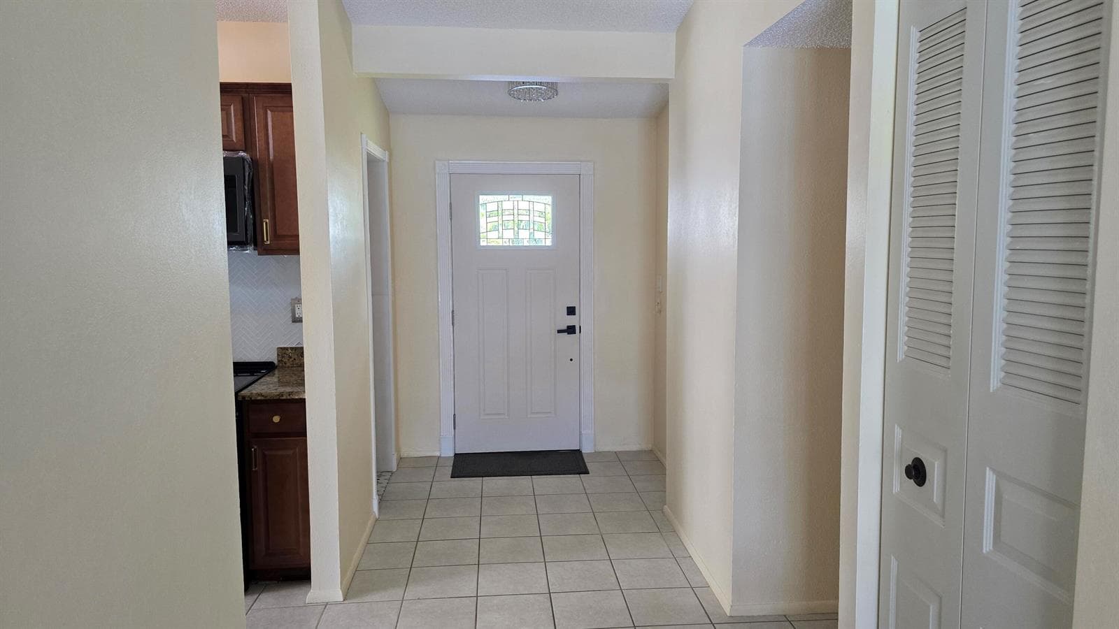 118 CAMBRIDGE Lane, Royal Palm Beach, FL 33411 photo 4