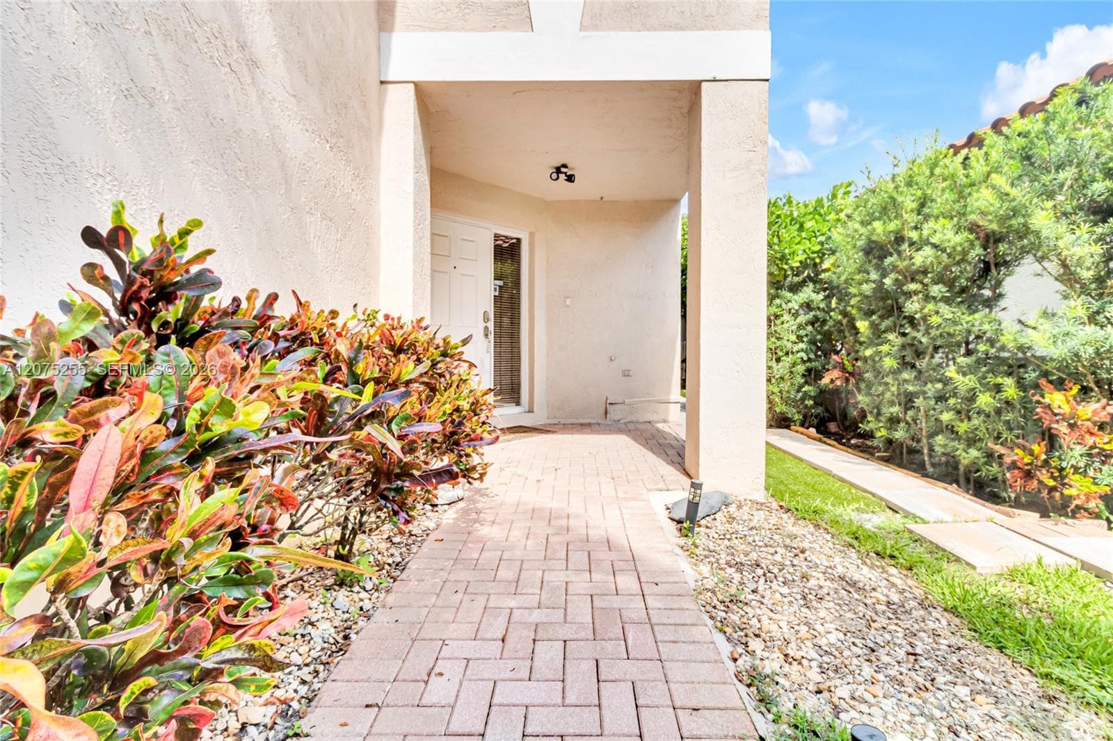 3884 NW 63rd Ter, Coral Springs, FL 33067 photo 2