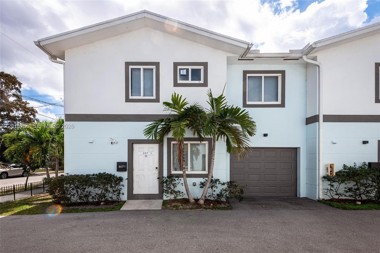 507 NW 8th Ave # 1, Fort Lauderdale, FL 33311 photo 2