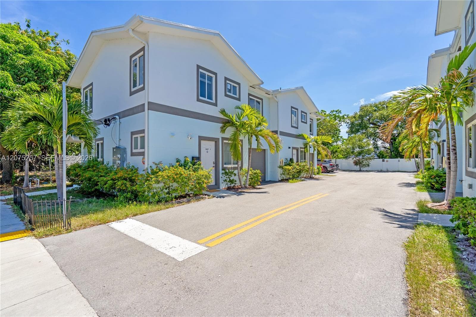 507 NW 8th Ave # 2, Fort Lauderdale, FL 33311 photo 2