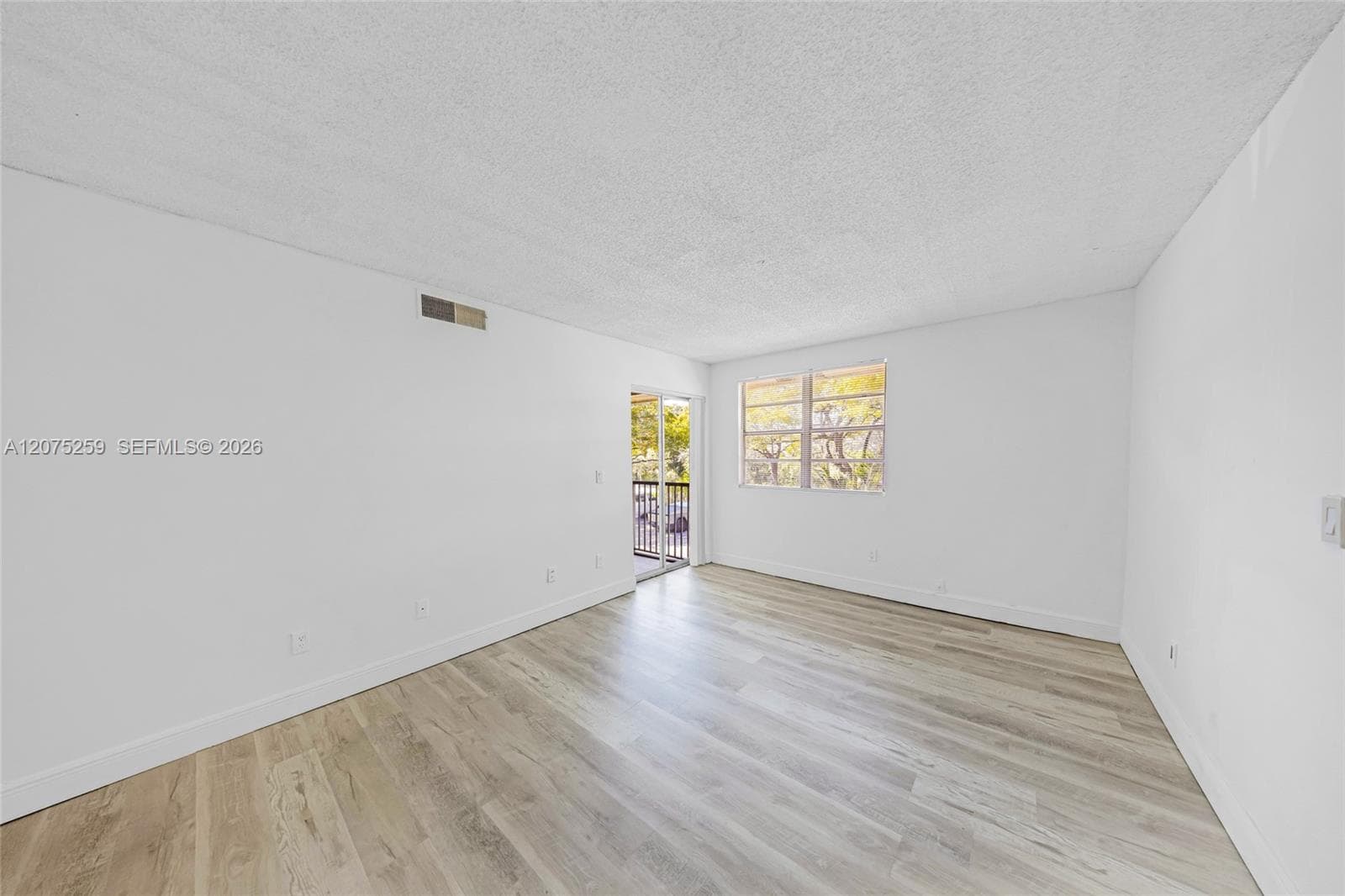 1237 SW 46th Ave # 806, Pompano Beach, FL 33069 photo 2