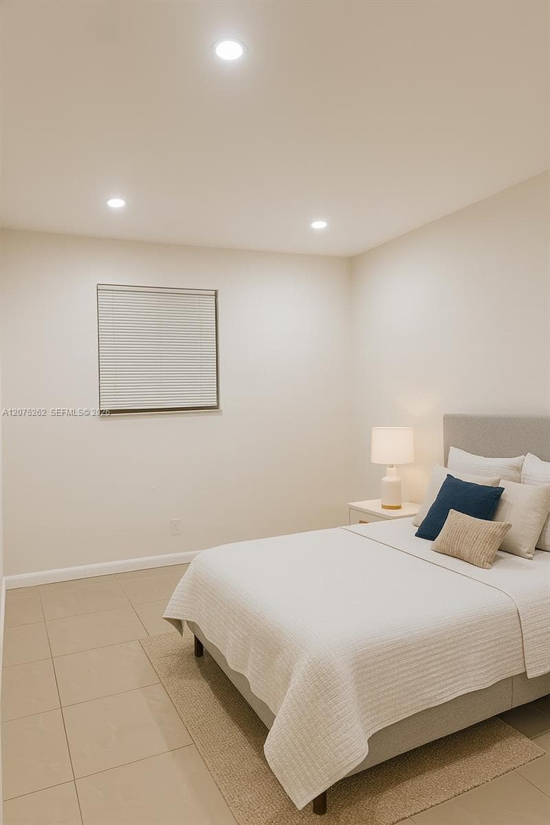 1046 Foster Rd # 0, Hallandale Beach, FL 33009 photo 4