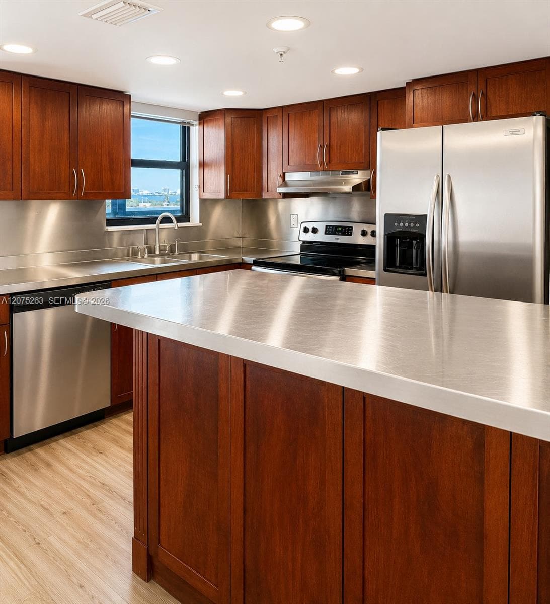555 NE 30th St # 603, Miami, FL 33137 photo 5