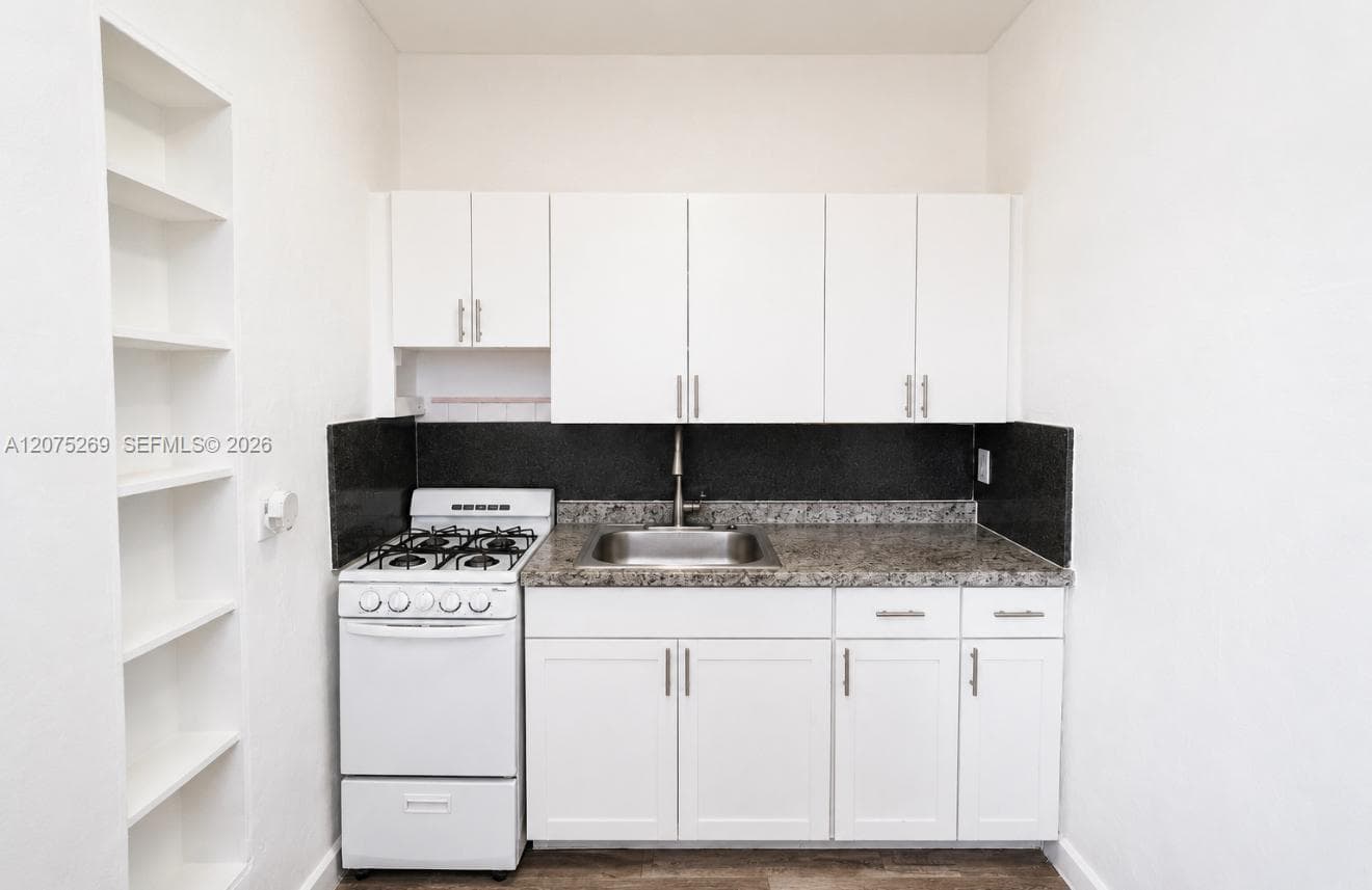 2300 W Flagler St # 18, Miami, FL 33135 photo 3