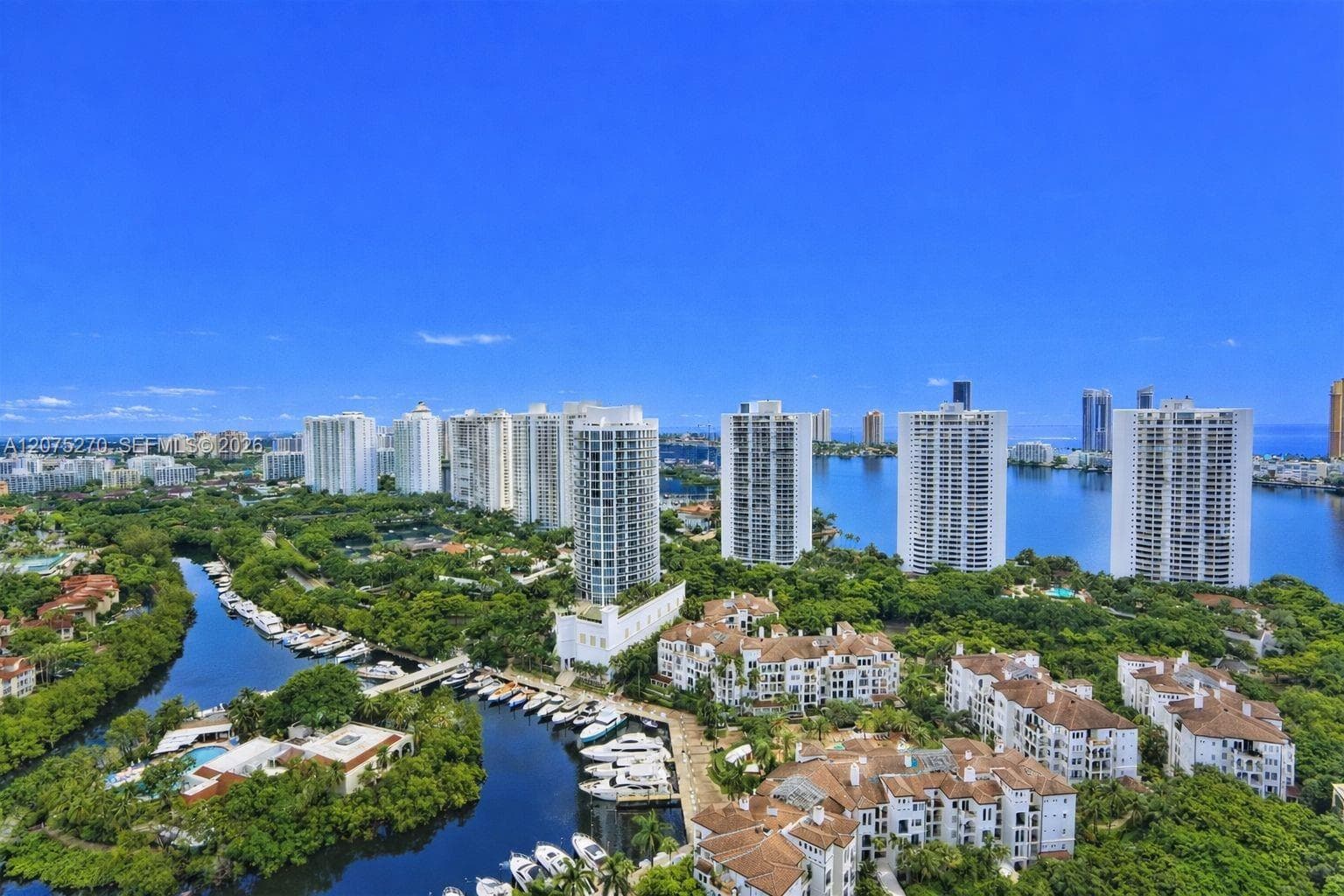 1000 W Island Blvd # 1812, Aventura, FL 33160 photo 2