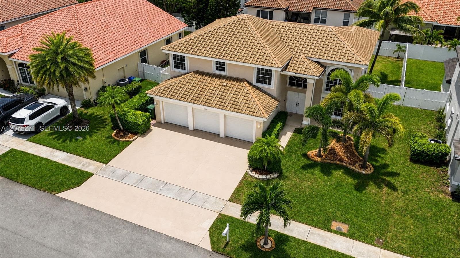 18341 NW 10th St, Pembroke Pines, FL 33029 photo 2