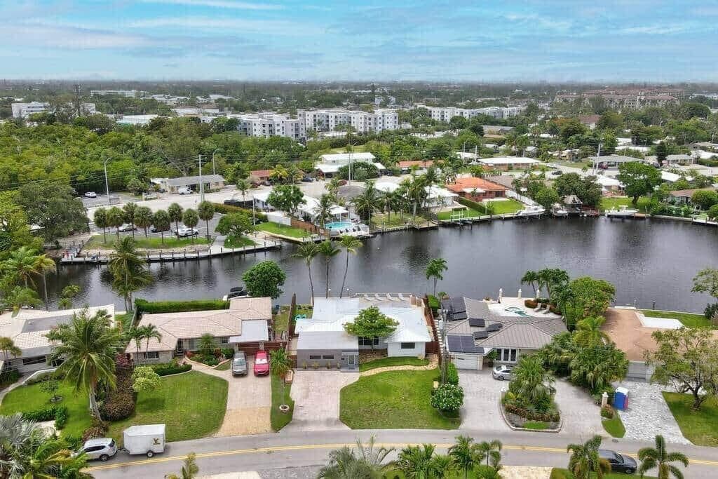 1631 Poinsettia Drive, Fort Lauderdale, FL 33305 photo 2