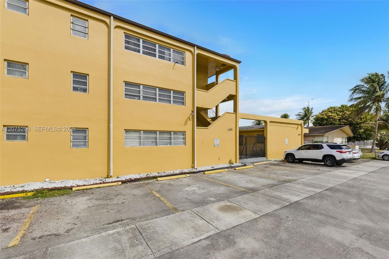 465 E 28th St # 18, Hialeah, FL 33013 photo 2