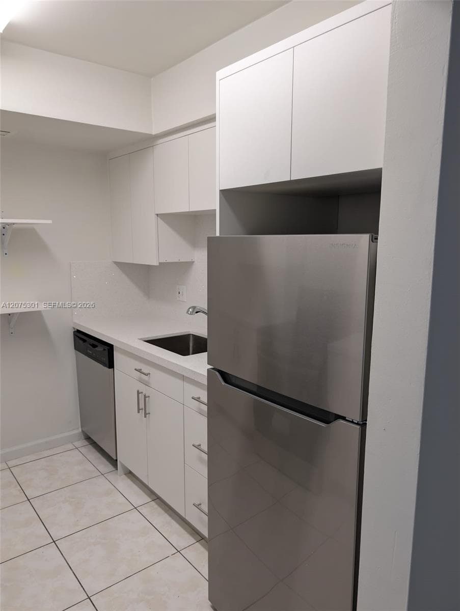 11855 NE 19th Dr # 46, North Miami, FL 33181 photo 2