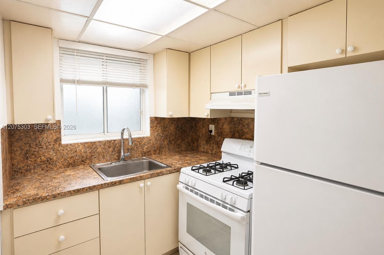 2799 E 4th Ave # 7, Hialeah, FL 33013
