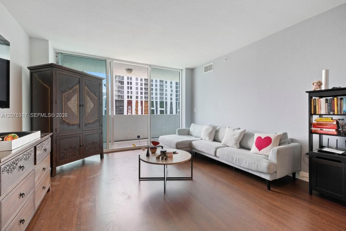 500 NE 29th St # 606, Miami, FL 33137 photo 3