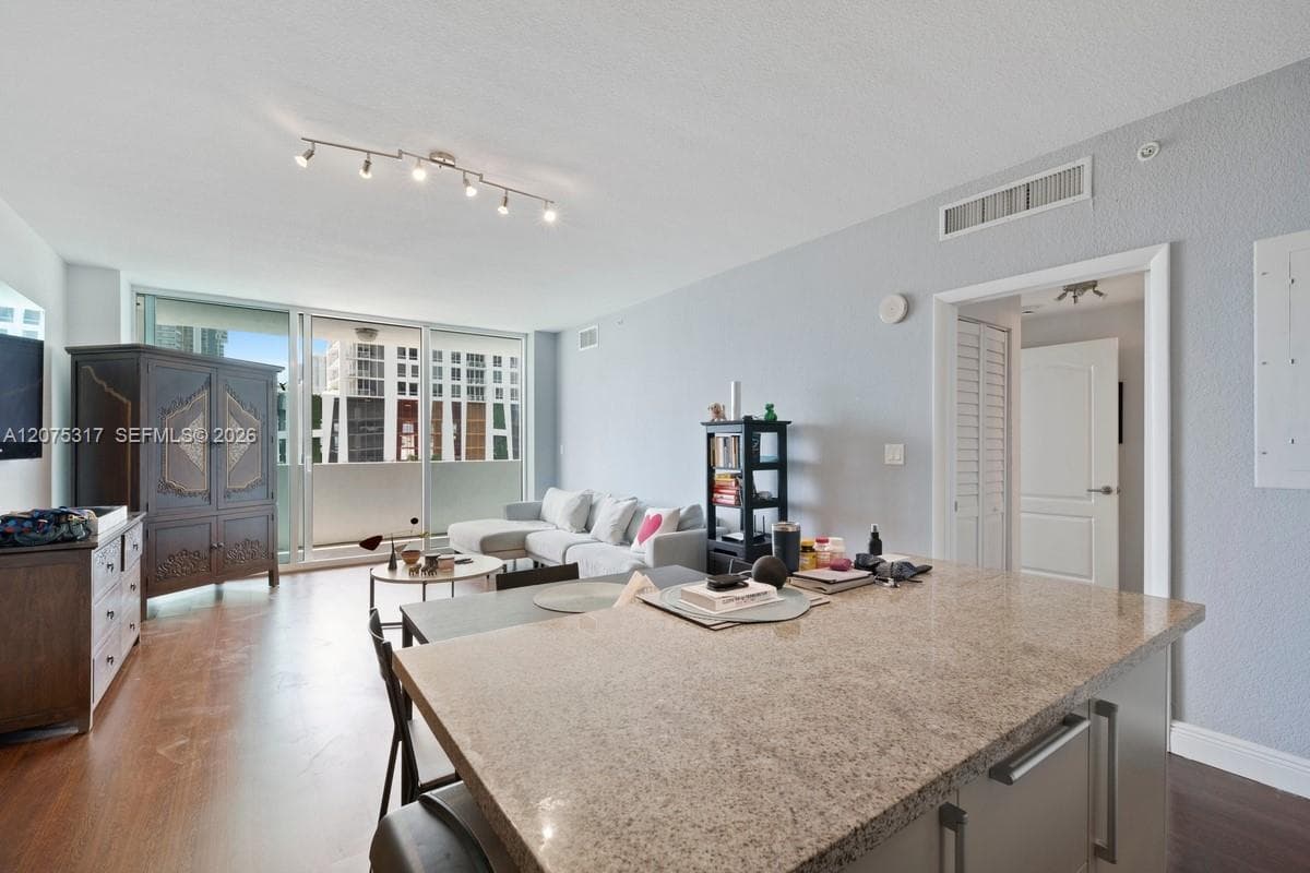 500 NE 29th St # 606, Miami, FL 33137 photo 5