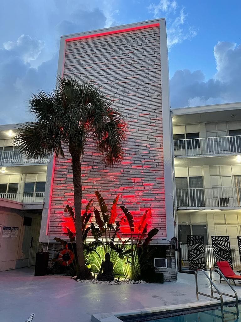 2101 Normandy Dr # 206, Miami Beach, FL 33141