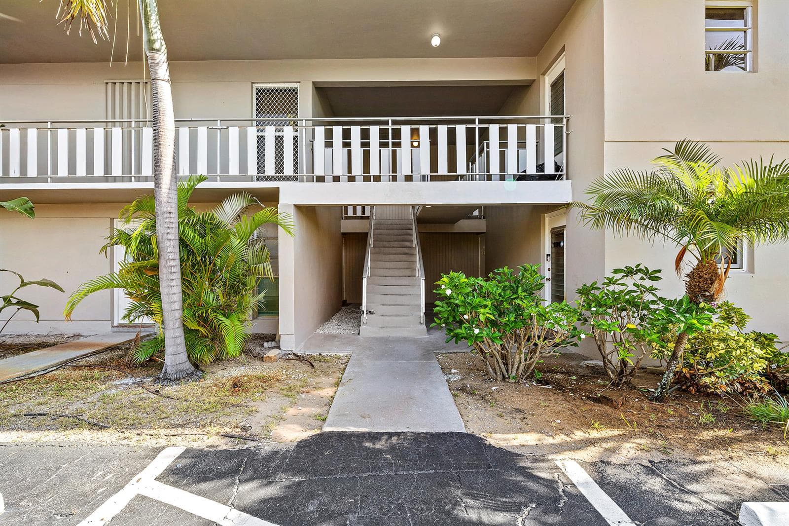 315 CIRCLE Drive S # 201, Boynton Beach, FL 33435 photo 2