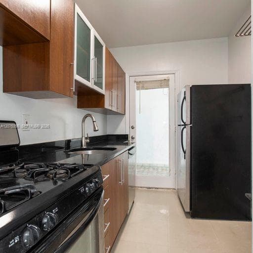 320 85th St # 8, Miami Beach, FL 33141 photo 2