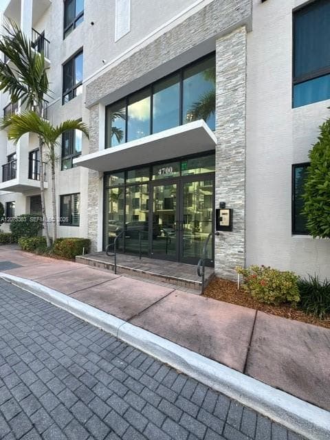 4700 NW 84th Ave # 31, Doral, FL 33166 photo 2
