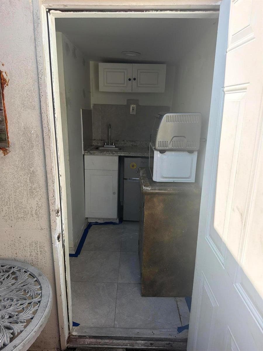 1822 Cleveland Street # c, Hollywood, FL 33020 photo 2