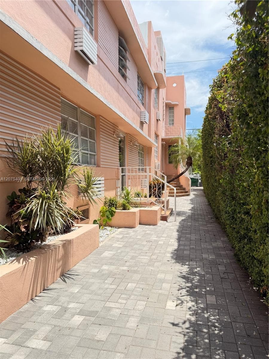 1227 Euclid Ave # 7, Miami Beach, FL 33139 photo 2
