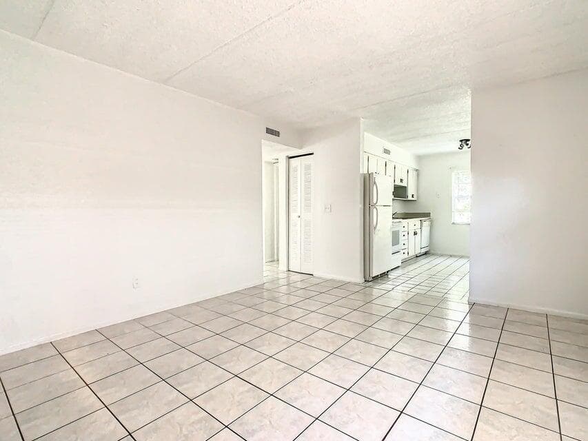 714 MICHIGAN Court # 2, FL 34769 photo 4