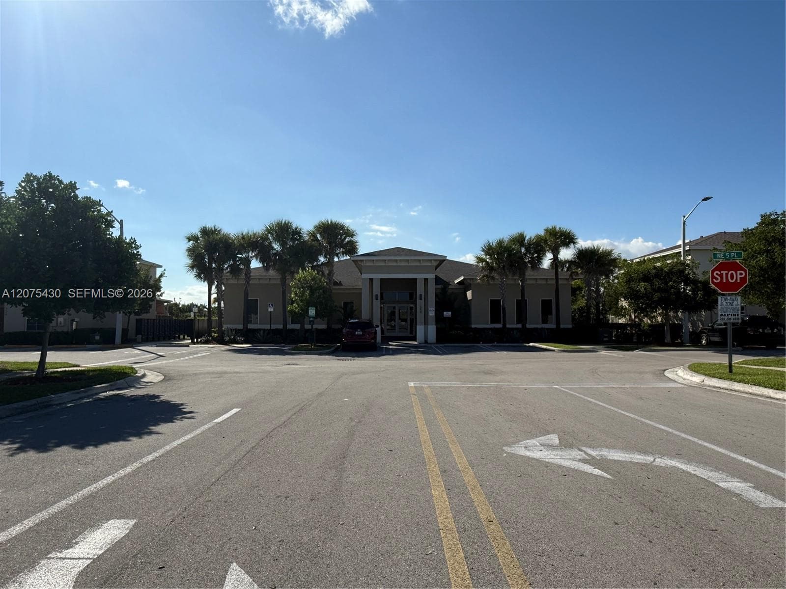 488 NE 5th Ter, Florida City, FL 33034 photo 2