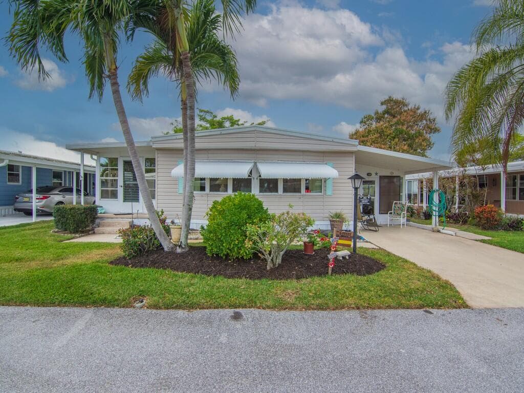 293 NE Moonstone Drive, Jensen Beach, FL 34957 photo 4
