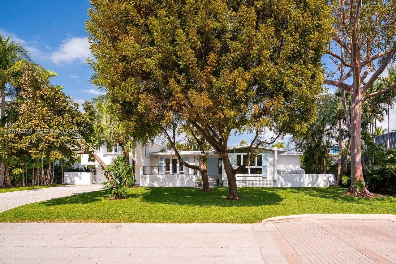 669 S Mashta Dr, Key Biscayne, FL 33149 photo 3