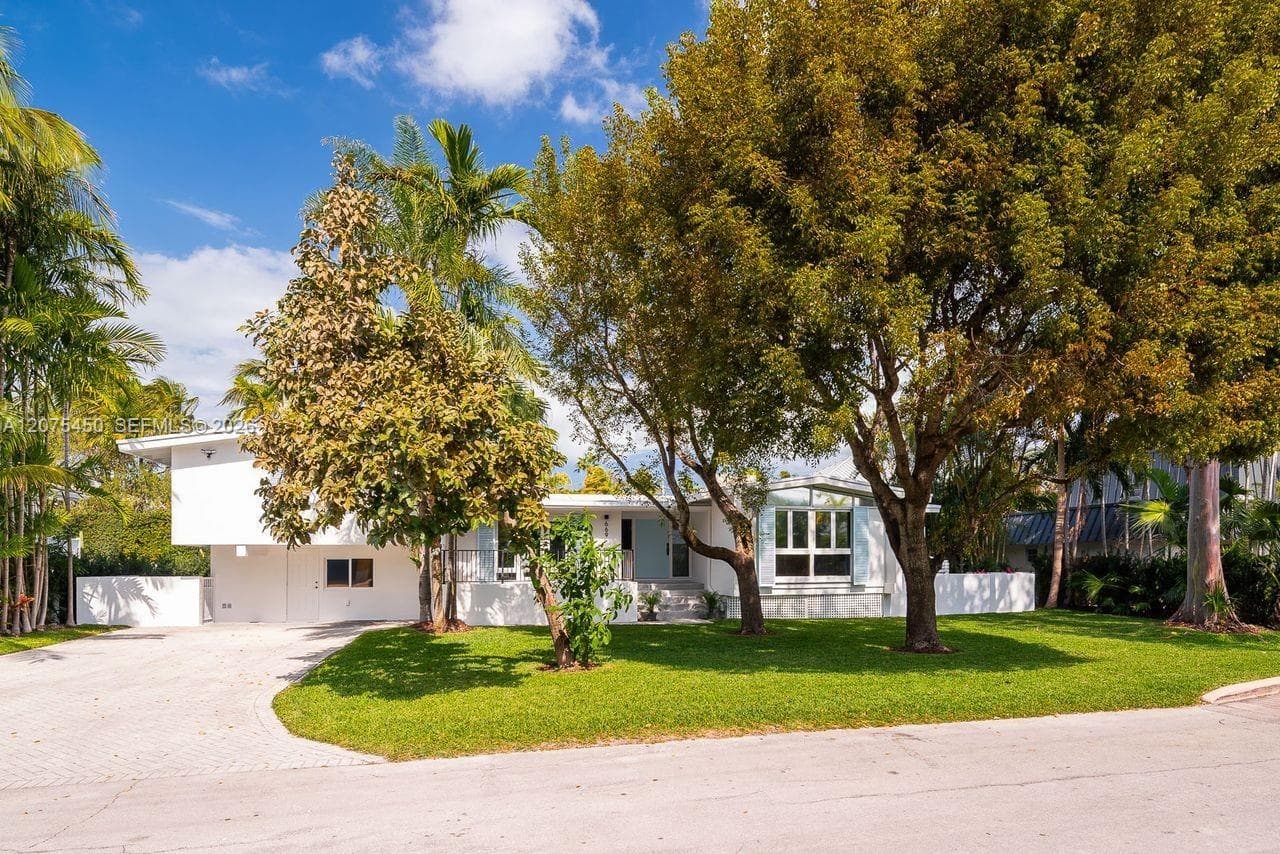 669 S Mashta Dr, Key Biscayne, FL 33149 photo 5