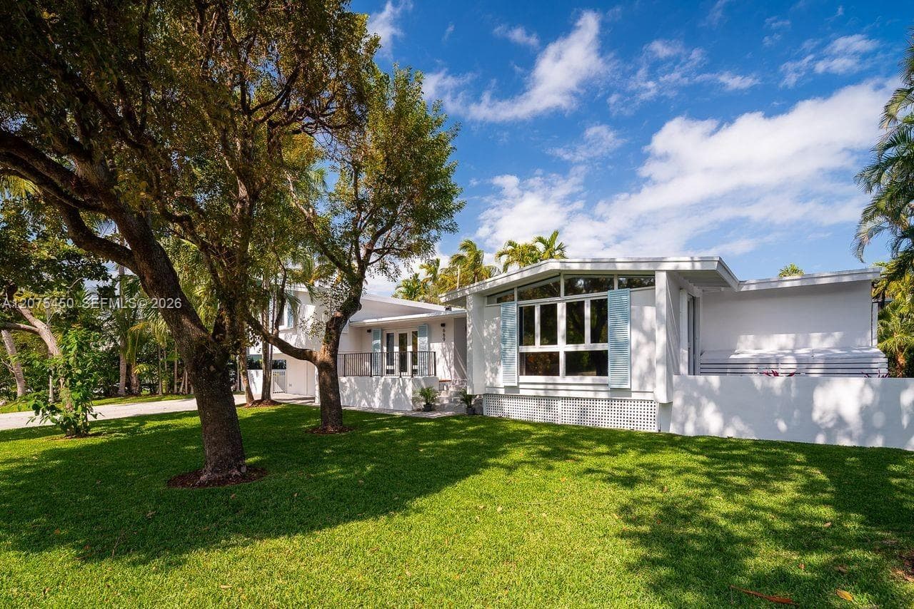 669 S Mashta Dr, Key Biscayne, FL 33149 photo 4