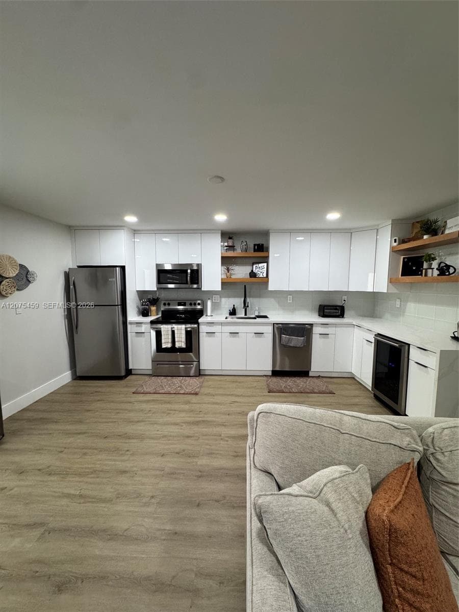 2420 Diana Dr # 402, Hallandale Beach, FL 33009 photo 2