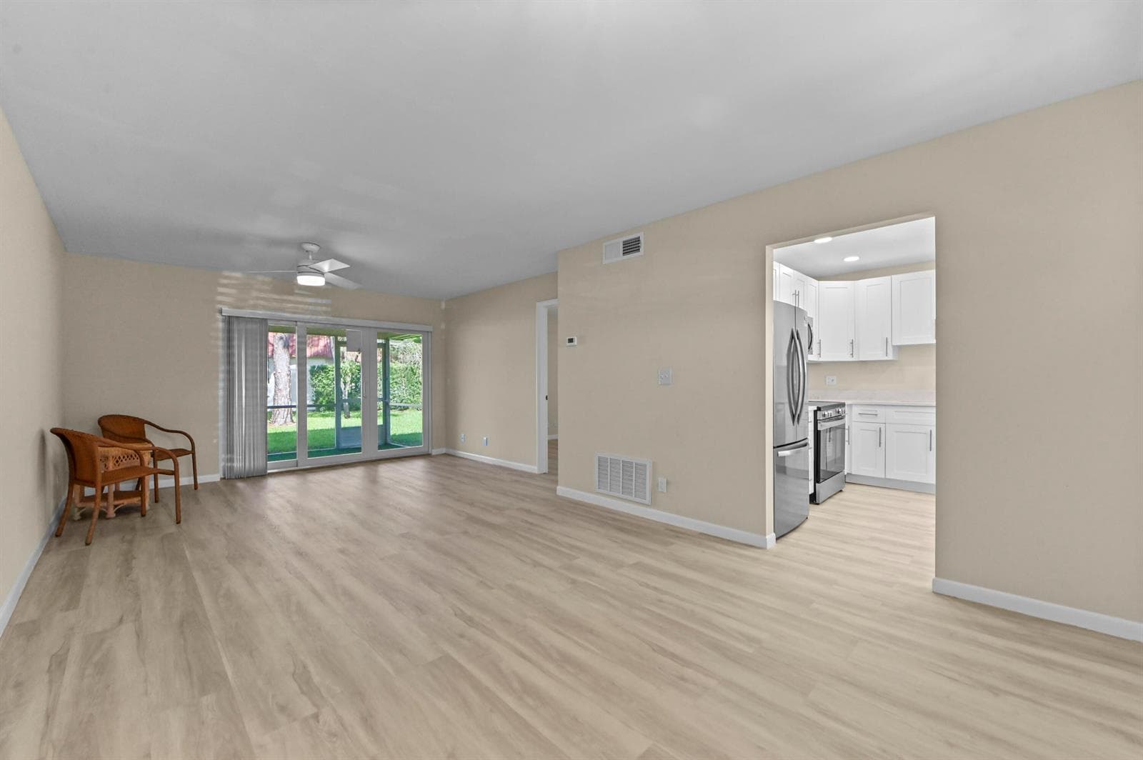 812 Salem Lane, Lake Worth, FL 33467 photo 4