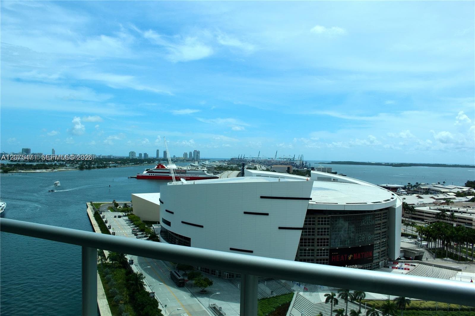 888 Biscayne Blvd # 1806, Miami, FL 33132 photo 3