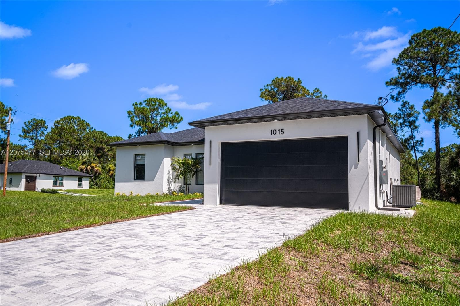1015 E BAGGET ST, Lehigh Acres, FL 33974 photo 5