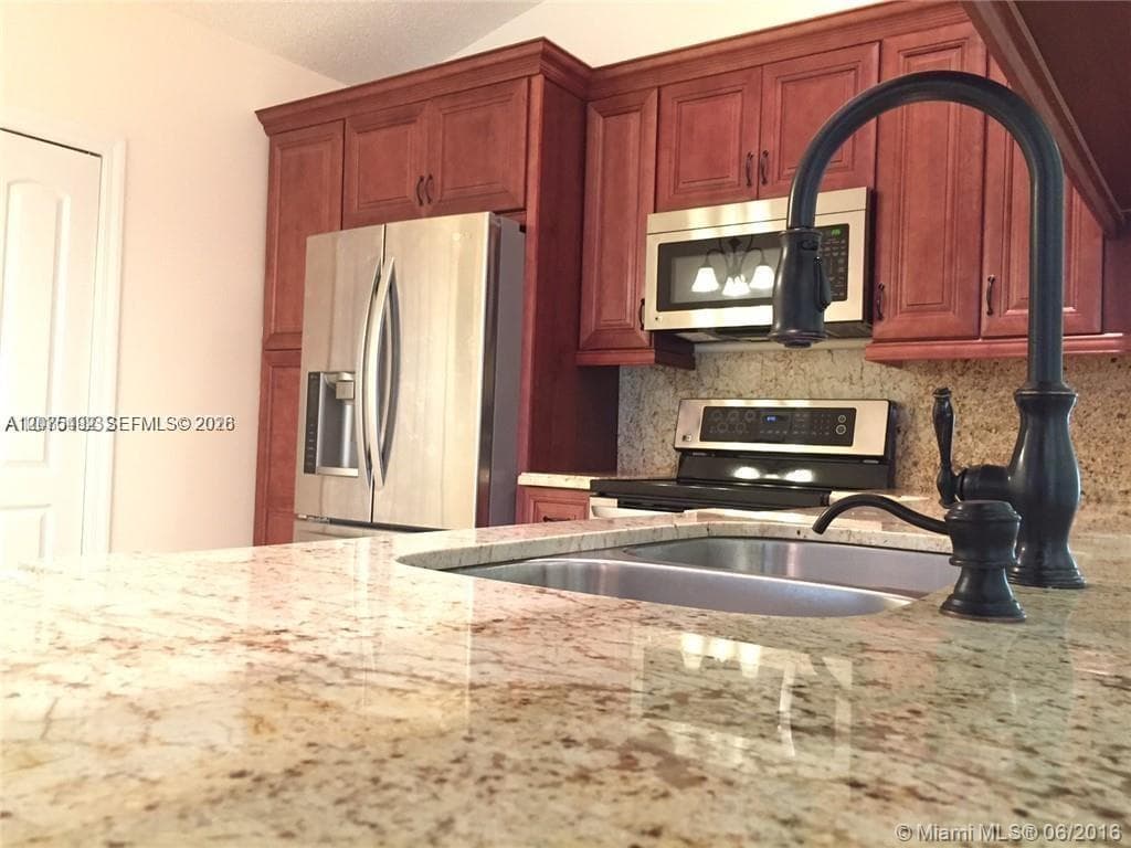 5201 SW 31st Ave # 225, Dania Beach, FL 33312 photo 2