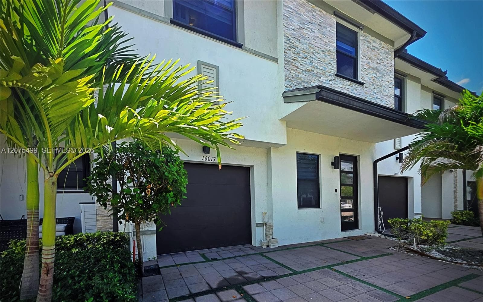 16017 NW 91st Ct, Miami Lakes, FL 33018 photo 4