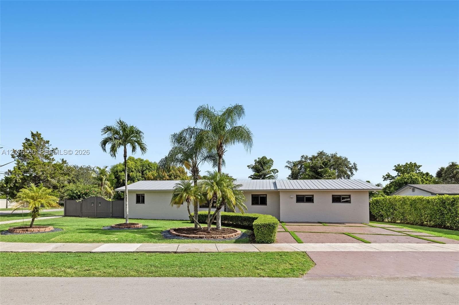 1391 NW 18th St, Homestead, FL 33030 photo 2