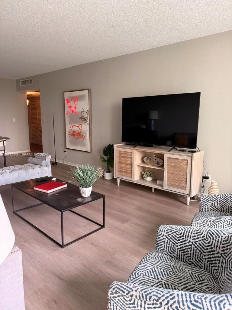 19380 Collins Ave # 317, Sunny Isles Beach, FL 33160 photo 2