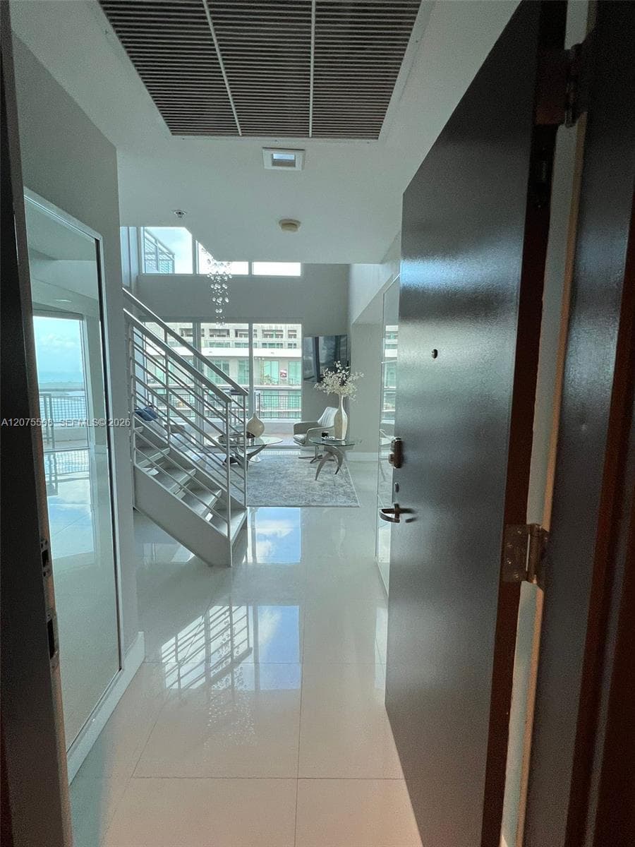 60 SW 13th St # 5210, Miami, FL 33130 photo 2