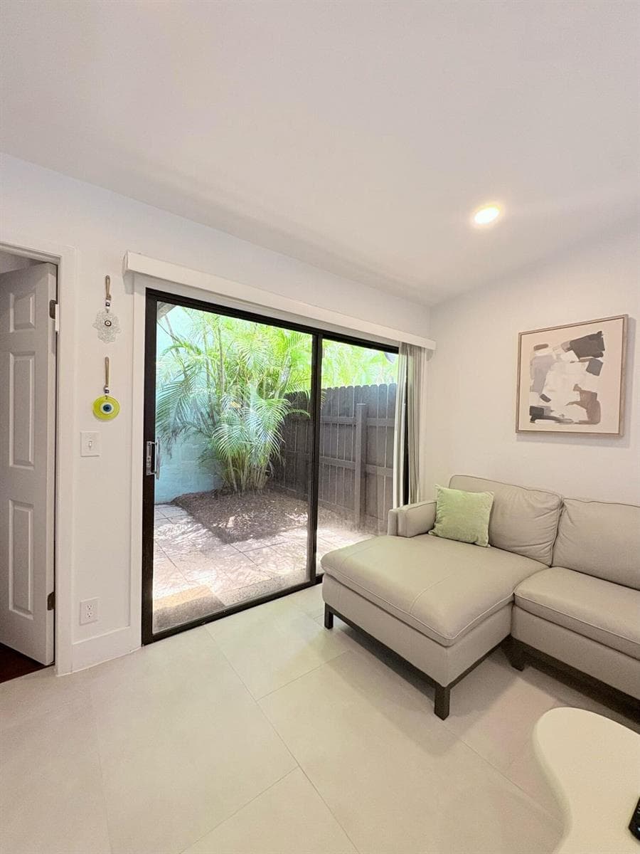 22274 PINEAPPLE WALK Drive # 1, Boca Raton, FL 33433 photo 4